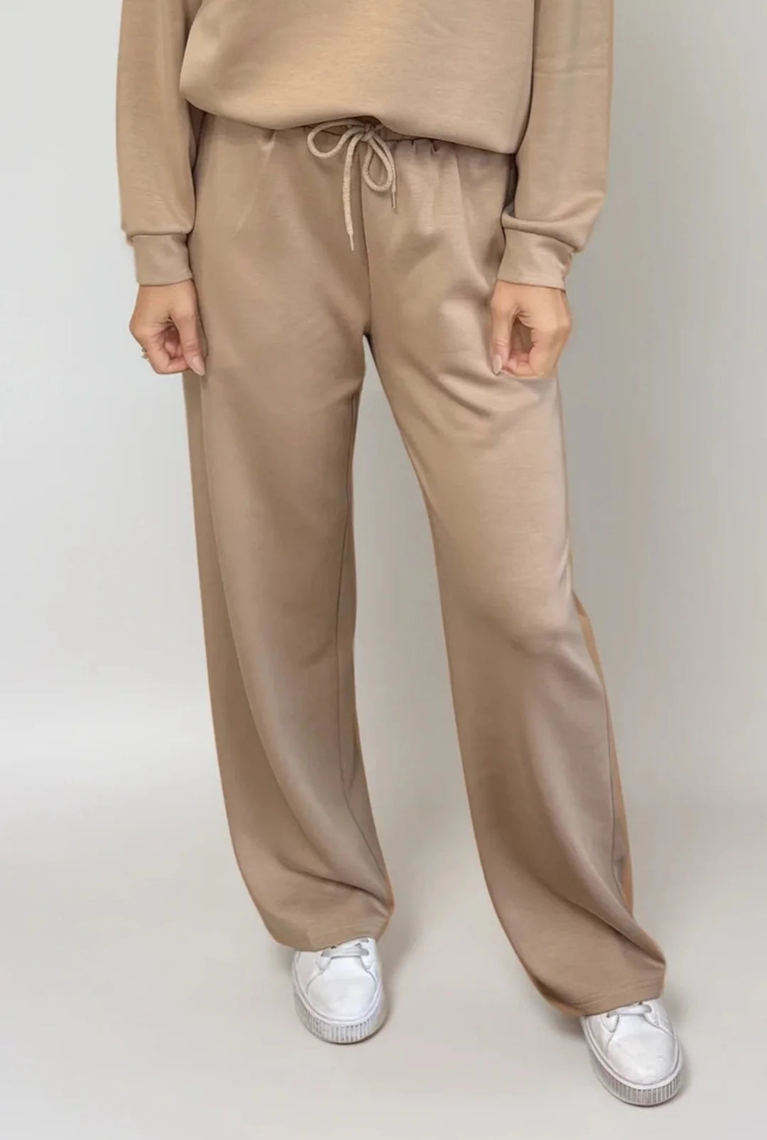 Adora LUXEflow Leg Pant by Priv