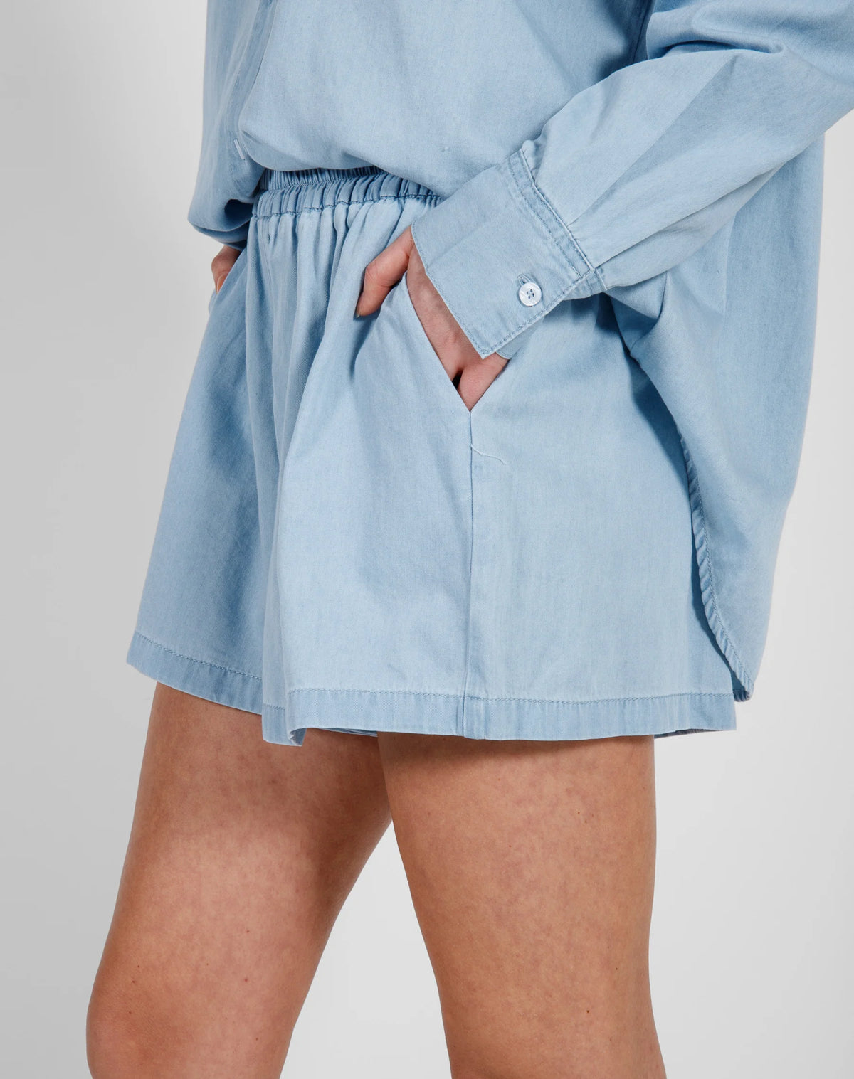 Brunette - The Chambray High Waisted Shorts - Light Blue Denim