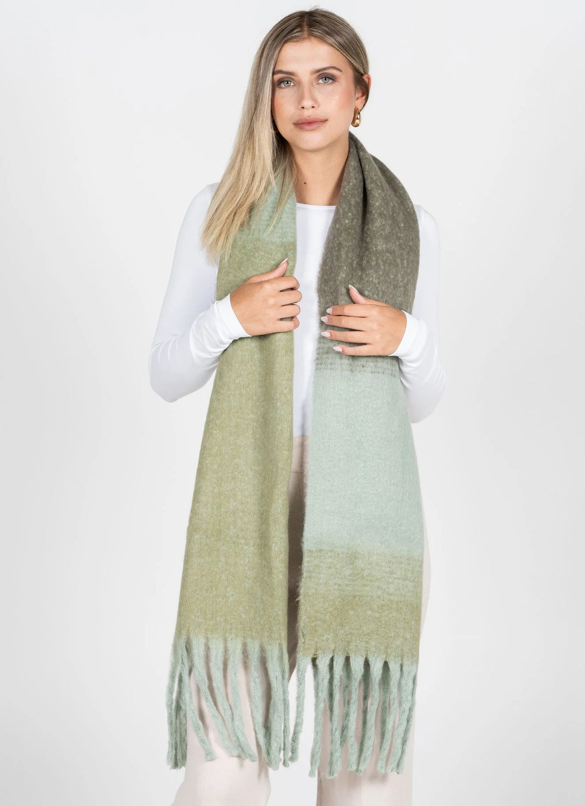 Check Pattern Scarf by C'est Moi