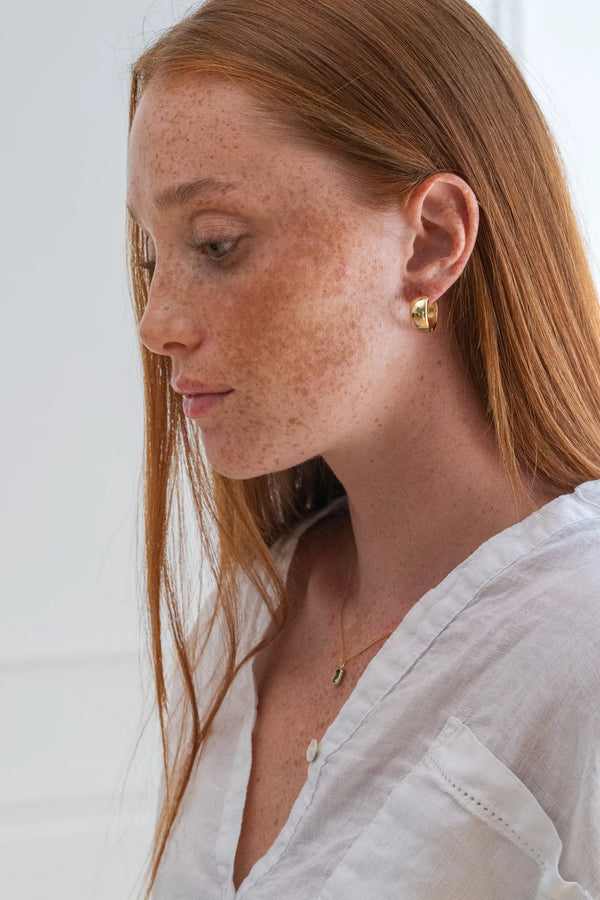 Huggies 2.0 18k Gold Plated Hoops by Kali & Sun