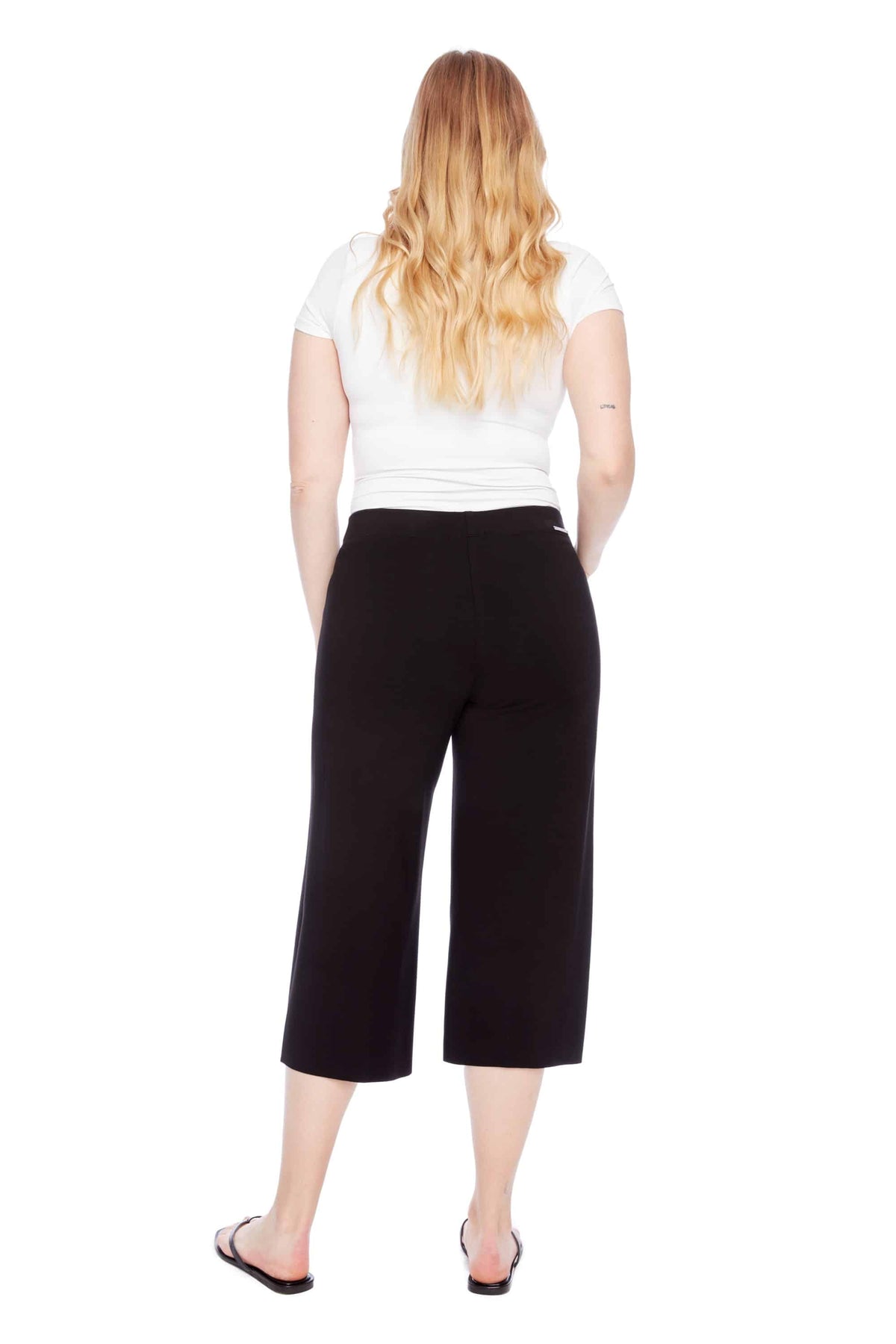Wide Leg Crop Pants by ILTM